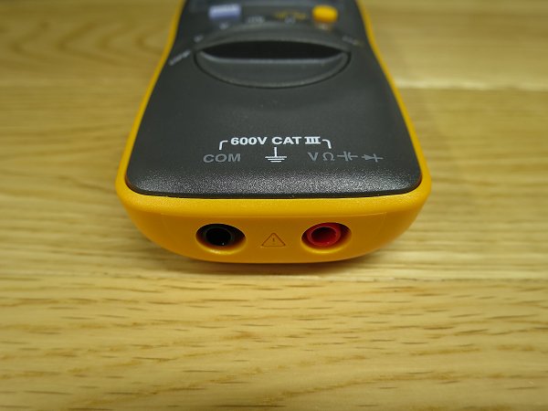 Fluke 101 input terminals